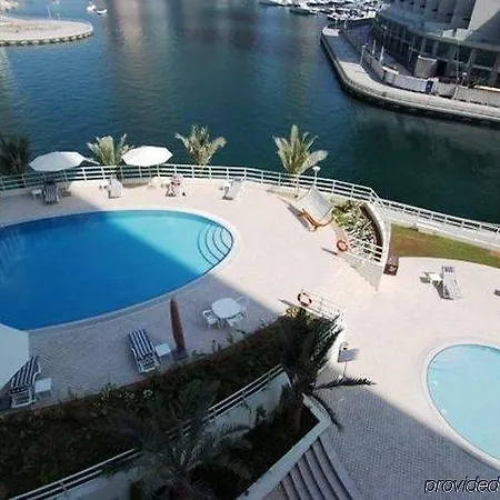 Marina Hotel Apartments 